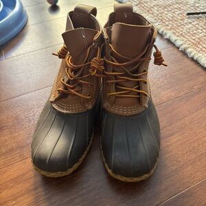 LL Bean Duck Boots Women’s size 8